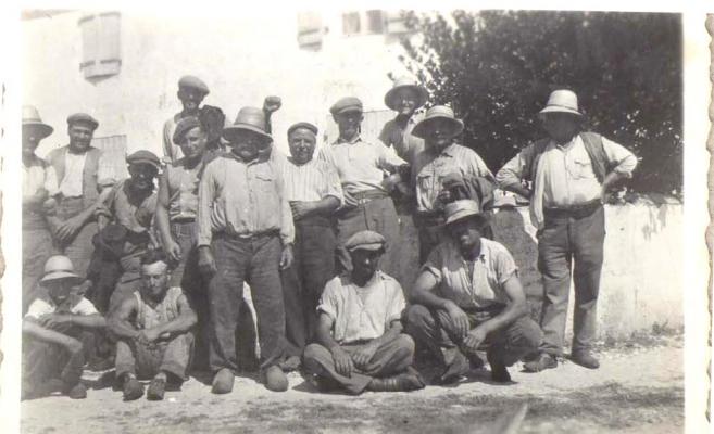 1936 BATTAGE Groupe à Tesson en 1936