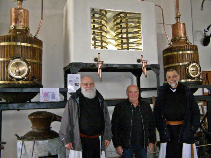 Jacques arnaud aucentre pere georges et frere marc henri distillation